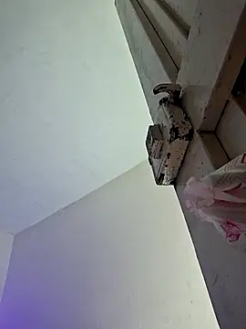 Webcam Model (Naomi_jhonson)  is live.Free join now!