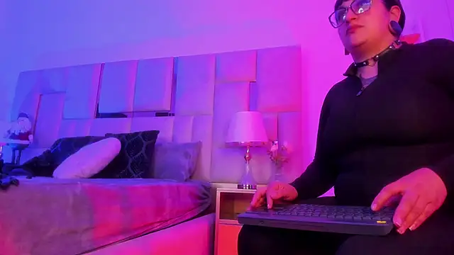 Violett_Sinclair webcam