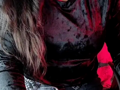 SilkenSundari webcam