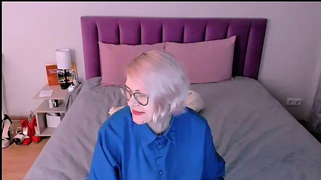 sabrinamacmarren webcam