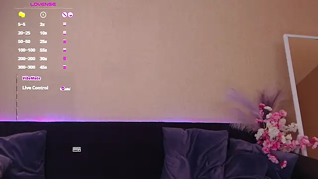 anna_chatstrip webcam