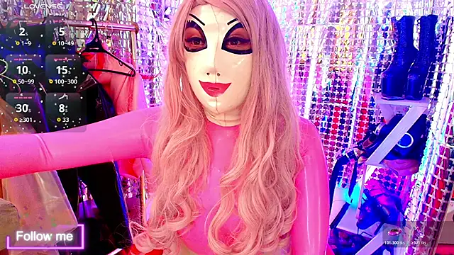 LatexDevil_Blondie webcam