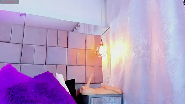 antoneella_jones webcam