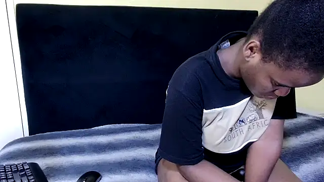 SweetTitties21 webcam