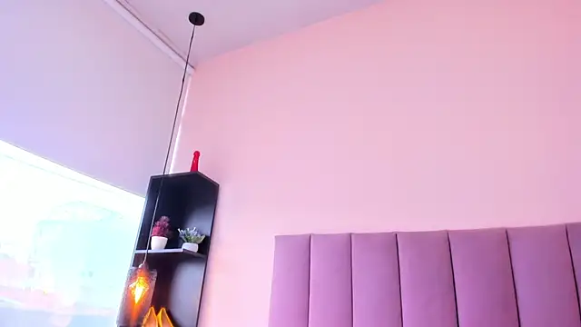 violet_myerrs webcam