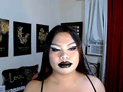 TSbrianaHugeCock webcam