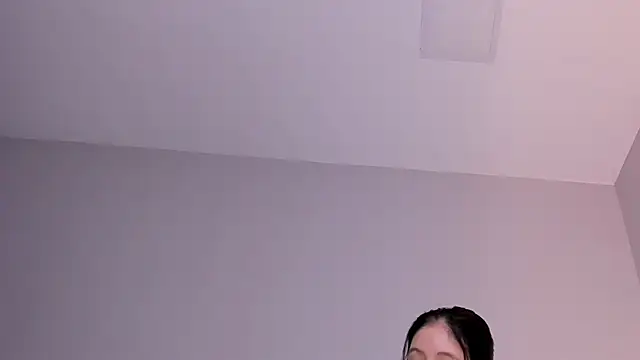 sara__jones_gh webcam