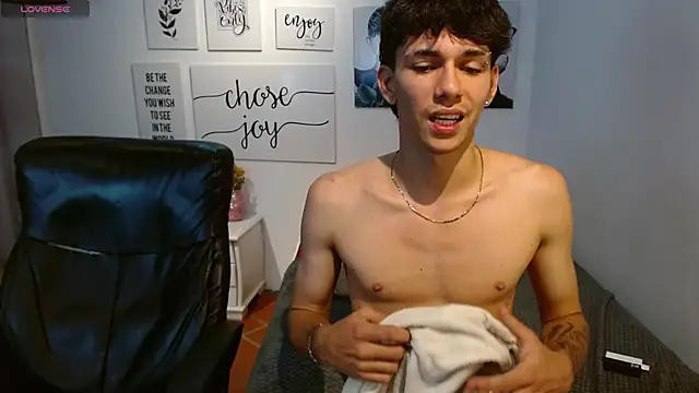 AmethystShadow17 webcam