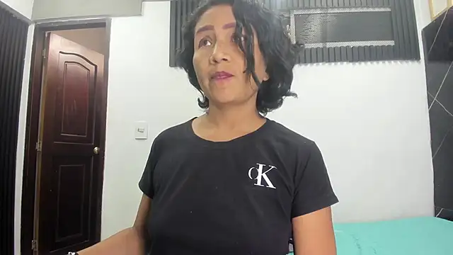 emperatris_23 webcam