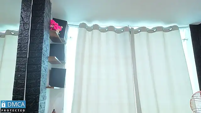 Kiara_Zahiri__ webcam