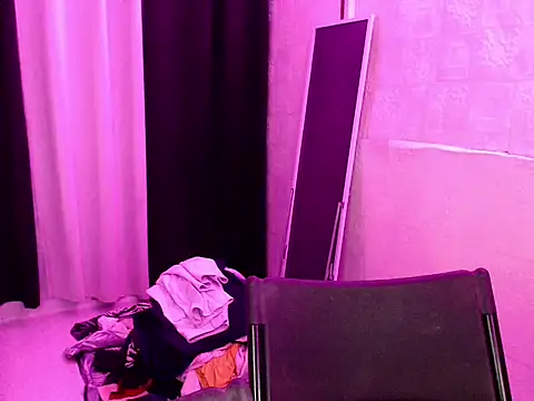 saj_taylorr17 webcam