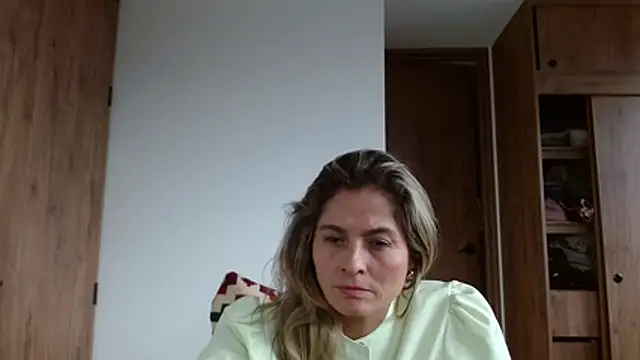linda-mature43 webcam