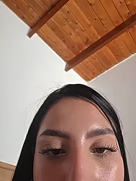 Alicia_vellami webcam