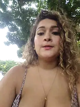 Sara_smiiith211 webcam