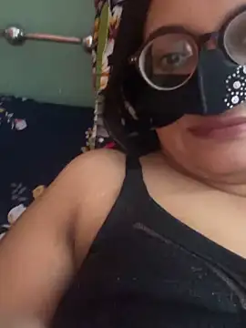 Saguphtah_Chattergy_22 webcam