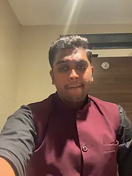IndianguyinUK webcam