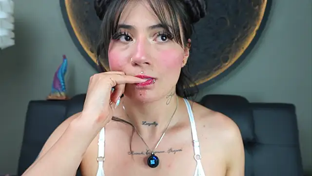 miss_sharlotte18 webcam