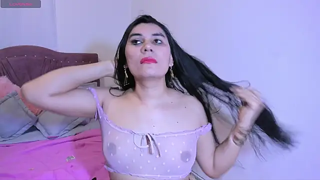 yourlatina_emely webcam