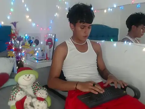 Valentino_Lane live cam screenshot male on Porngall – Porn Galleries & Live Cams