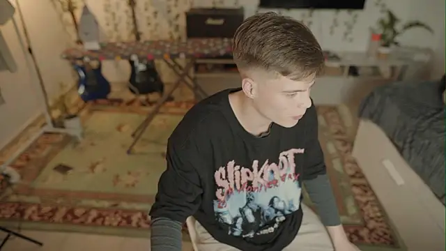 rusbradpitt (M twink) - masturbate