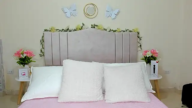 Valeria_Cruz83 webcam