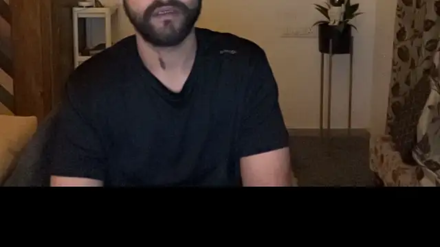 MakeMeAwareAah webcam