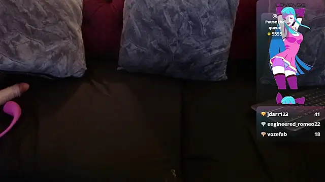 bunnywhite21 - Bunnywhite21's free webcam - UK Sex Cams