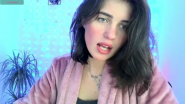 neferutt - Neferutt's free webcam - UK Sex Cams