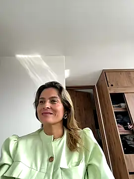 linda-mature43 webcam