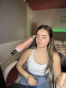 imlindapink (F teen) - Blowjob + Toples🩷