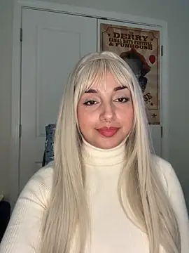 CharmingMaddie webcam