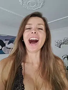 karina_warthon webcam