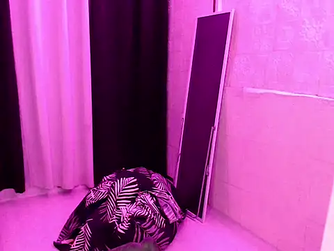 saj_taylorr17 webcam