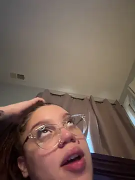 QueenNuttCollector webcam