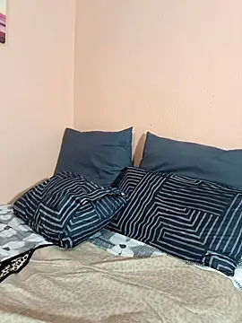 Webcam Model (Fantasy1976)  is live.Free join now!