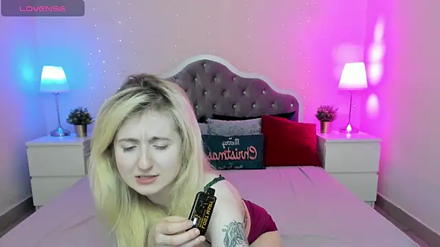 CamillaDreamer webcam