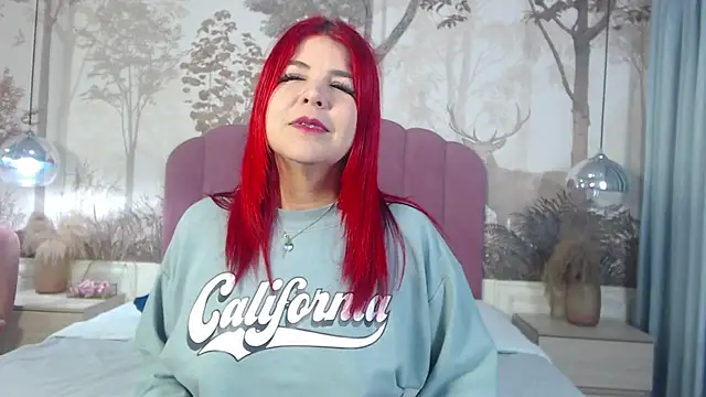 CorineRay webcam stripchat model stream image