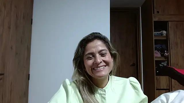 linda-mature43 webcam