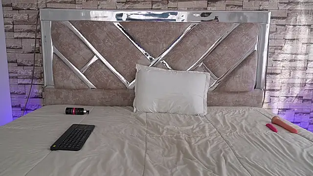 gigi_hadidx_ webcam stripchat model stream image