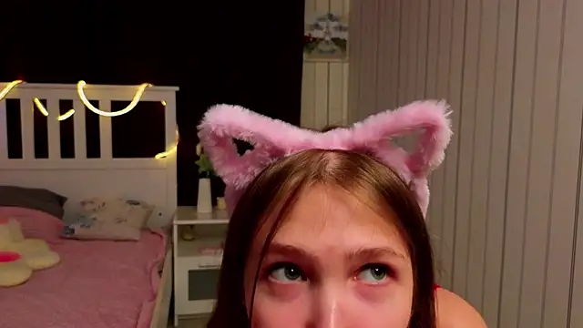 BeatrixCarIeton webcam