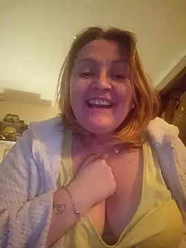 lady_charlyne webcam