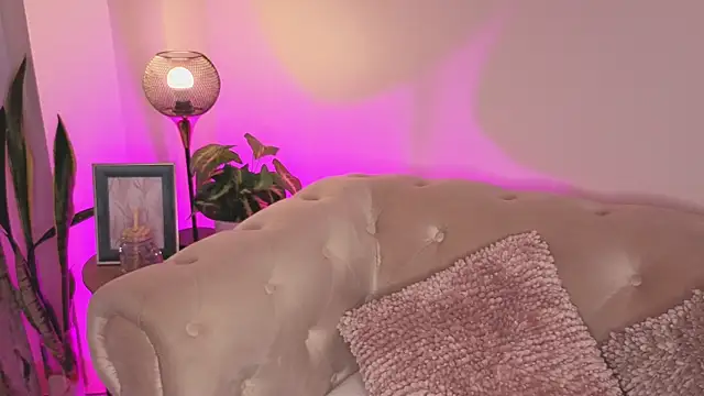 DahianaWalcott webcam