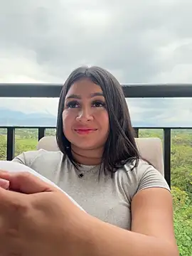 Pretty_Isadora webcam