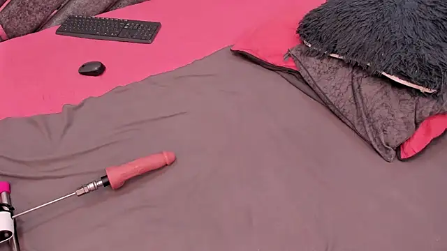 SASHA_BROWNIE__ webcam