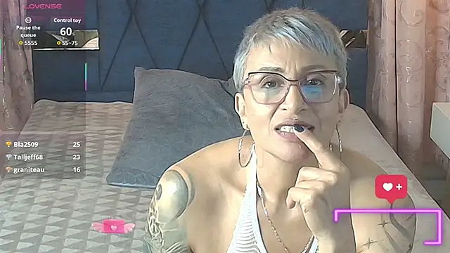 Charlotte__Gray webcam