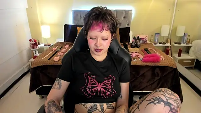 Saskia_Vellour webcam