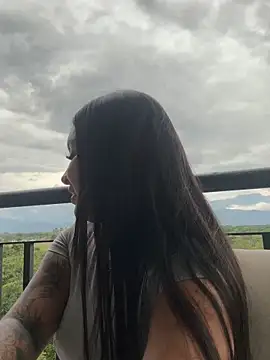 Pretty_Isadora webcam