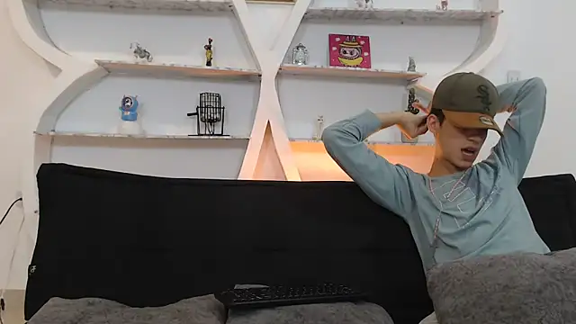 THREE_GUYS_HOT webcam