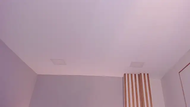 sara__jones_gh webcam