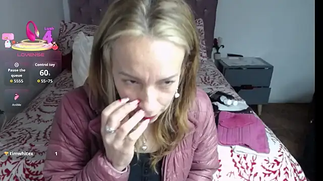 cristin_doll_ webcam